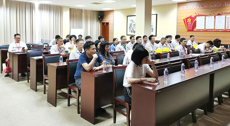 官内2.jpg 官内2.jpg